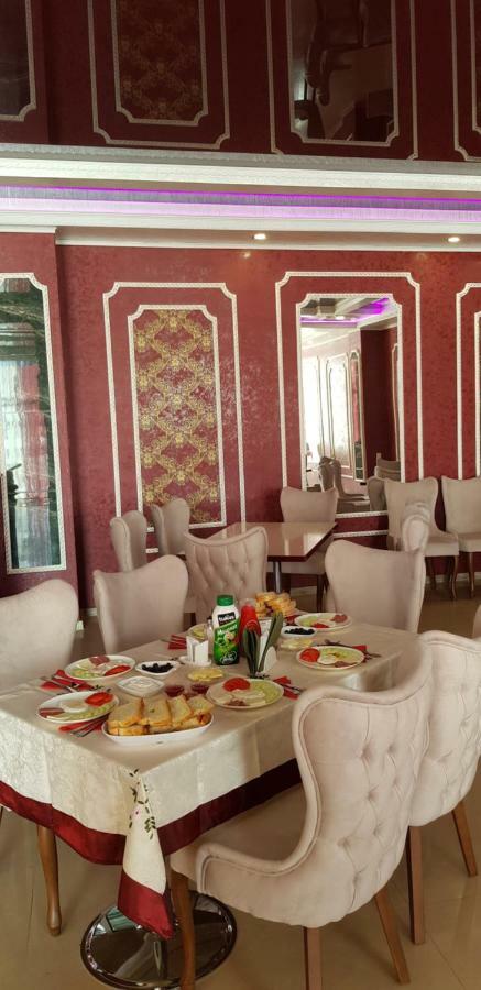 Eleganti Hotel Batumi Eksteriør billede