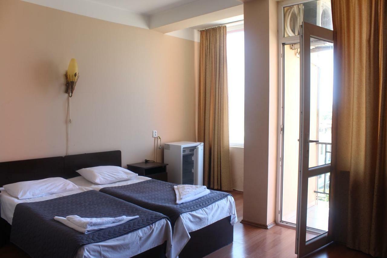 Eleganti Hotel Batumi Eksteriør billede